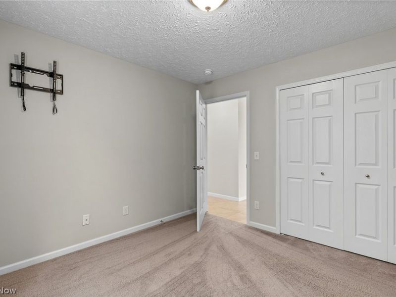 995 Flanders Drive, Wadsworth, OH 44281 Photo 23