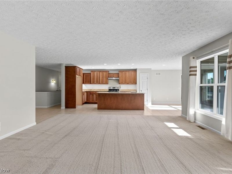 995 Flanders Drive, Wadsworth, OH 44281 Photo 8