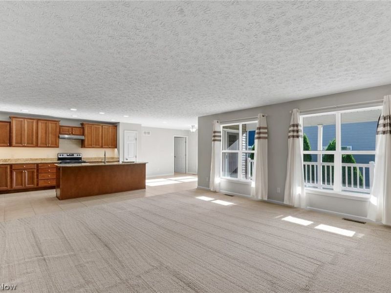 995 Flanders Drive, Wadsworth, OH 44281 Photo 9