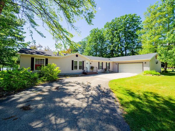 84 Thelen Drive, Gobles, MI 49055