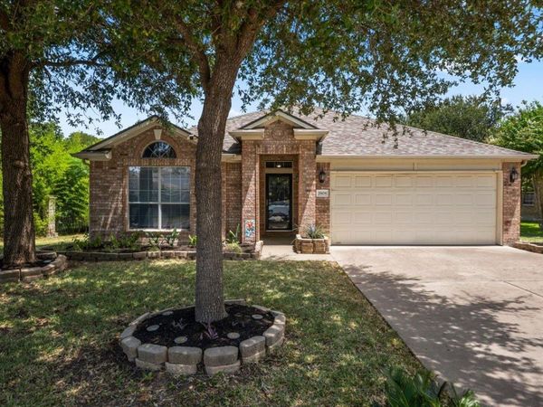 2808 Barefoot LN, Round Rock, TX 78665