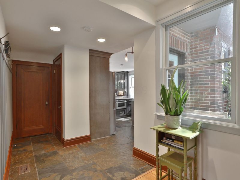67 W Cooke Road, Columbus, OH 43214 Photo 13