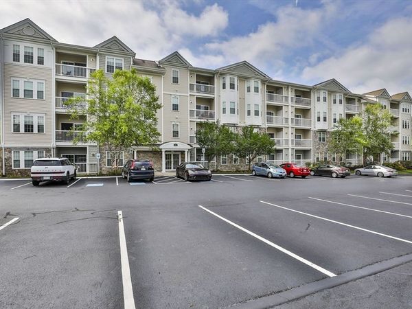 57 Augustus Court, Unit 4008, Reading, MA 01867