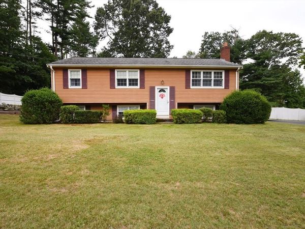 16 Arrow Drive, Whitman, MA 02382