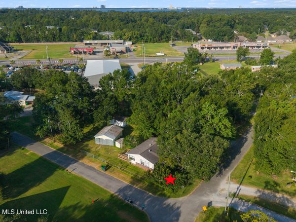 6821 Josie Street, Ocean Springs, MS 39564