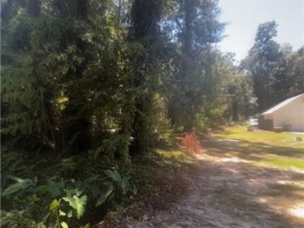 AMERICA Street, Mandeville, LA 70448