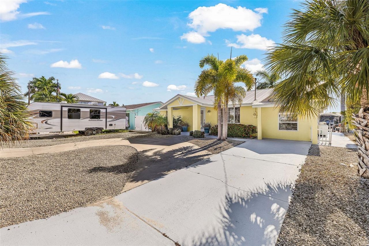 12262 Boat Shell Dr , Matlacha Isles, FL 33991 Photo