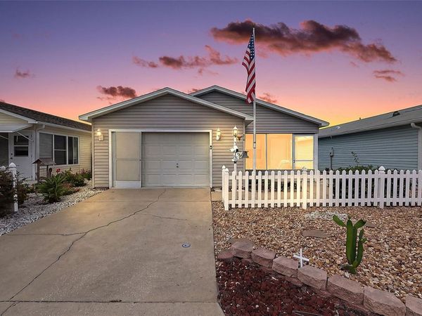 214 MONTOYA DRIVE , LADY LAKE, FL 32159