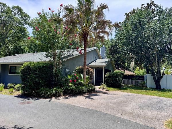 3915 NW 7TH PLACE , GAINESVILLE, FL 32607