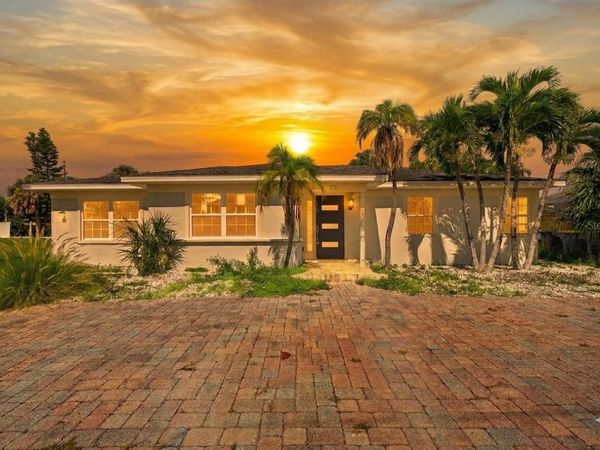 870 NARCISSUS AVENUE , CLEARWATER BEACH, FL 33767