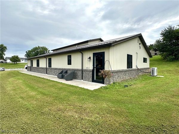 148 Rural Lane , Chester, WV 26034