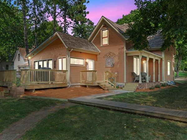 1221 10th Street, Menomonie, WI 54751