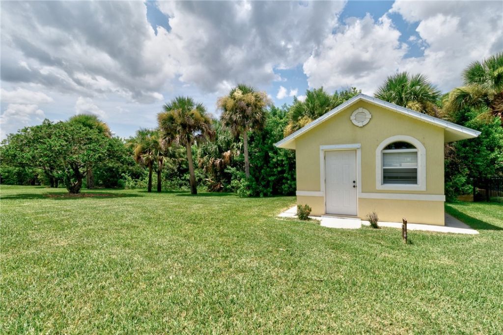772 Holden Avenue, Sebastian, FL 32958 Photo
