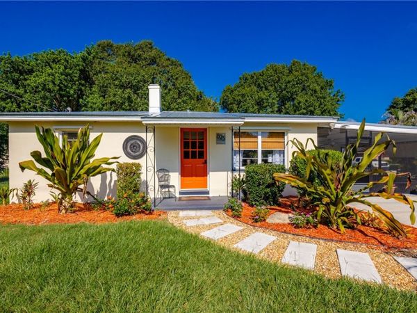 825 20th Avenue, Vero Beach, FL 32960