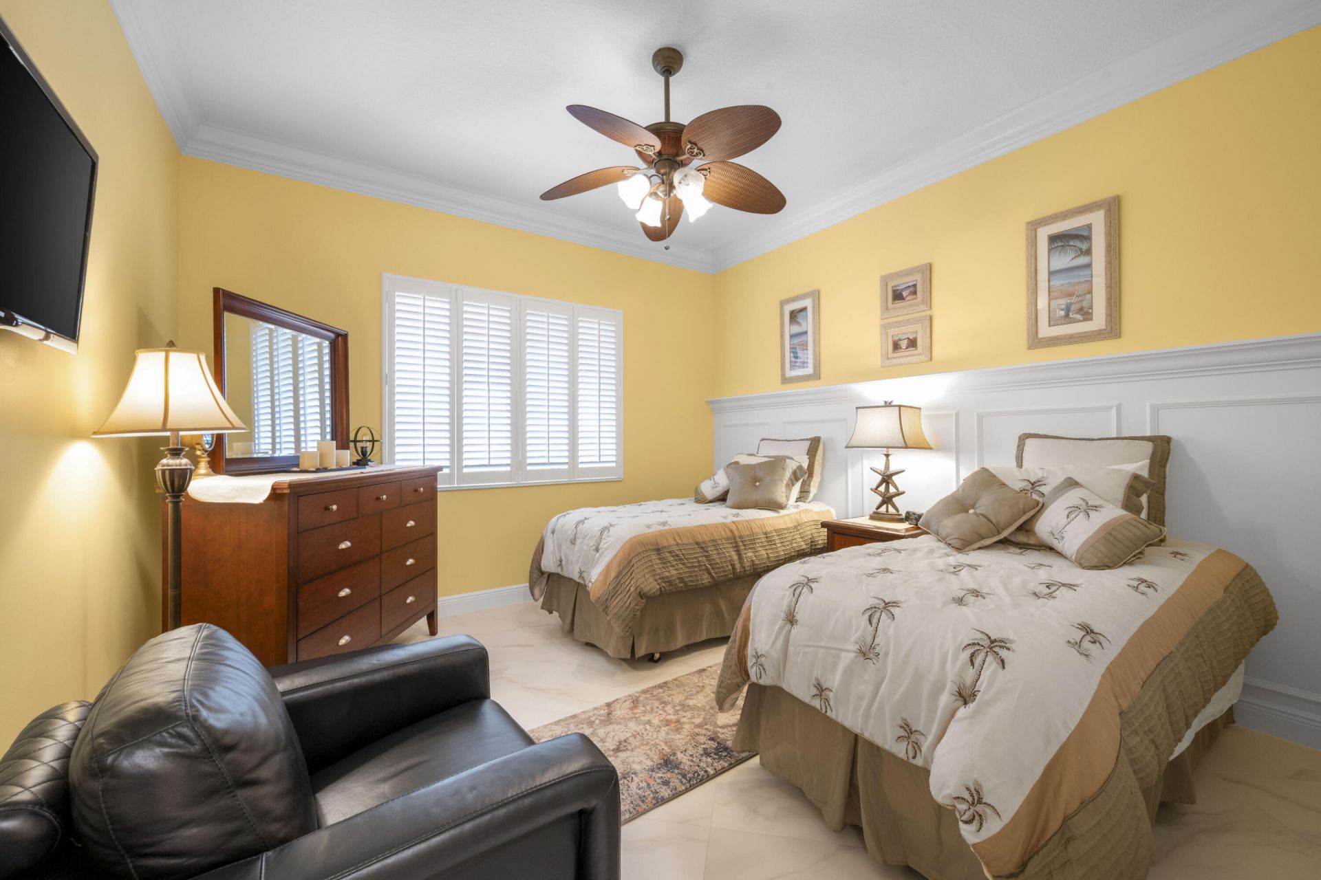 8 Harbour Isle Drive E, Unit PH05, Fort Pierce, FL 34949 Photo