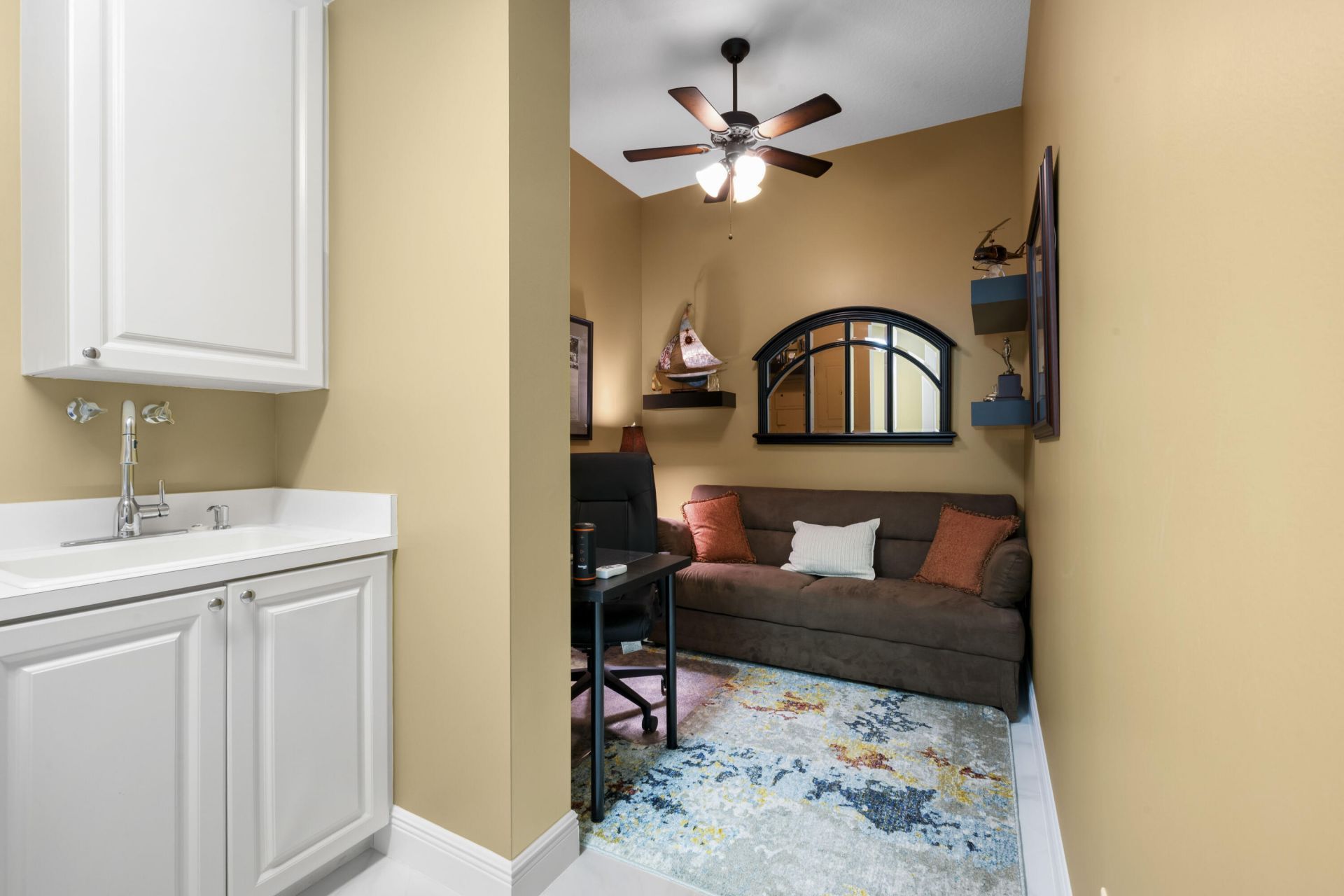 8 Harbour Isle Drive E, Unit PH05, Fort Pierce, FL 34949 Photo