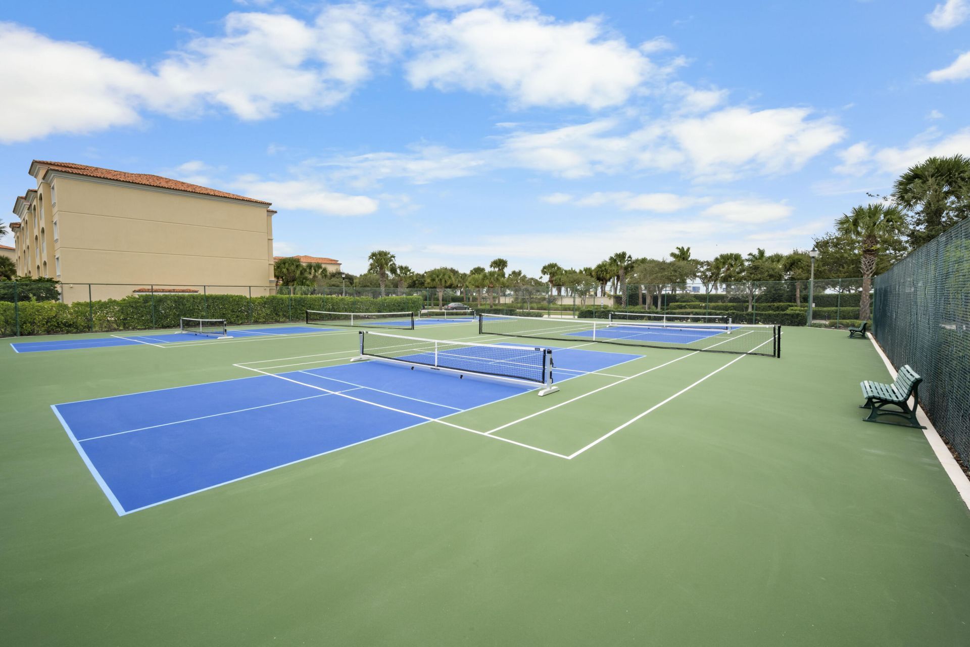 8 Harbour Isle Drive E, Unit PH05, Fort Pierce, FL 34949 Photo