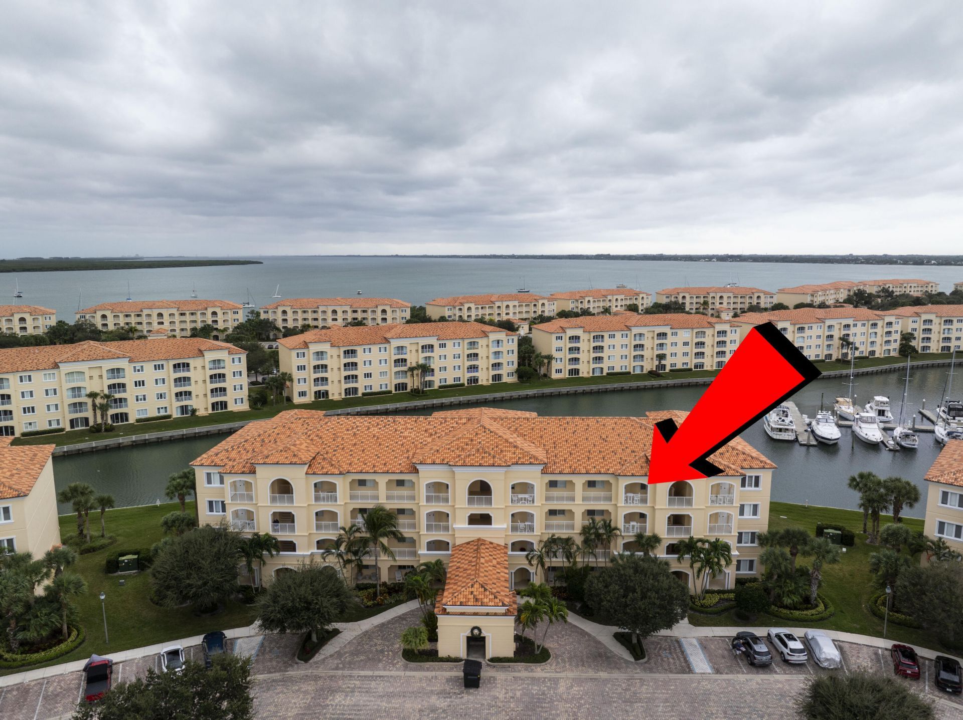 8 Harbour Isle Drive E, Unit PH05, Fort Pierce, FL 34949 Photo