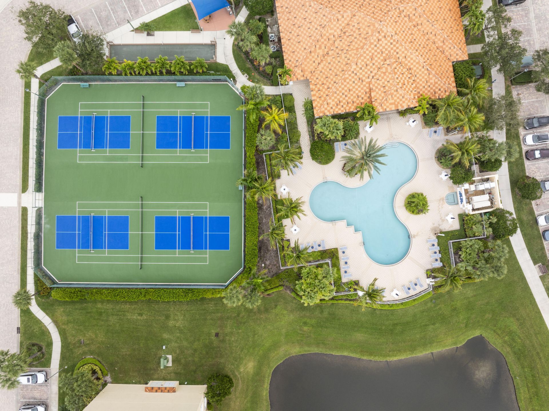8 Harbour Isle Drive E, Unit PH05, Fort Pierce, FL 34949 Photo