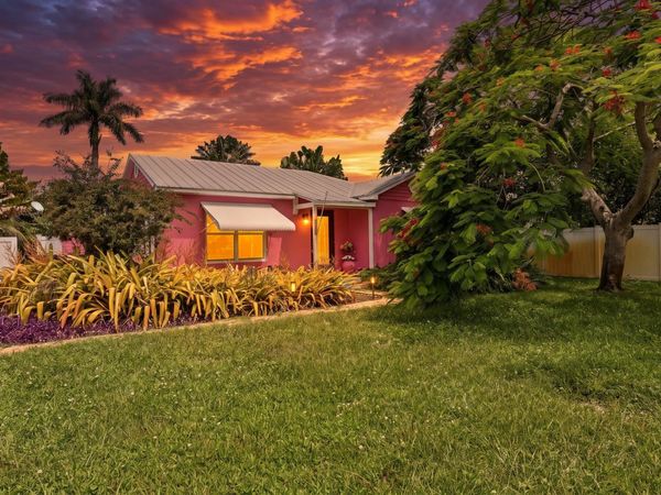 227 S SWINTON Avenue, Delray Beach, FL 33444