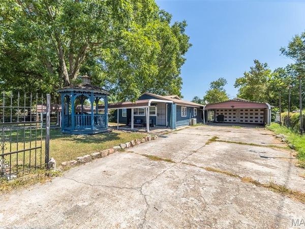 656 5th Street , Qulin, MO 63961
