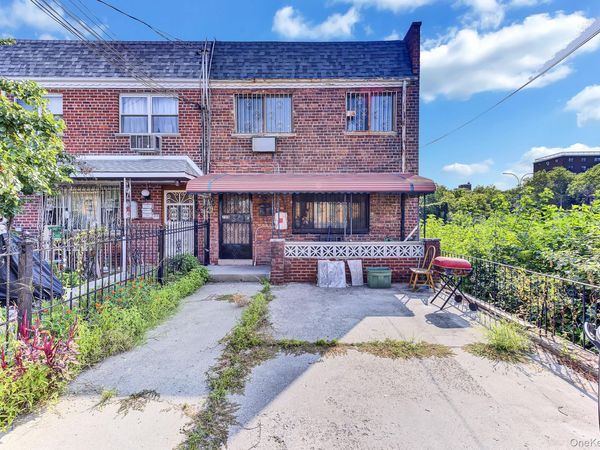 789 Autumn Avenue , Brooklyn, NY 11208