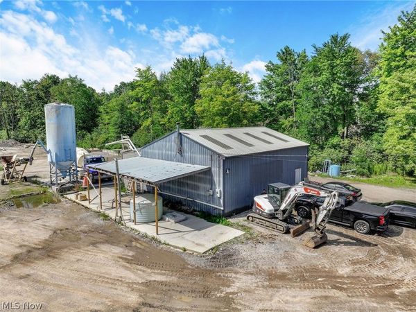 12989 Mayfield Road , Chardon, OH 44024
