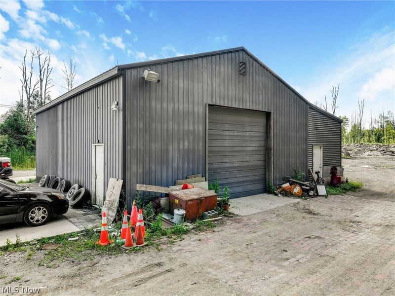 12989 Mayfield Road , Chardon, OH 44024 Photo 3