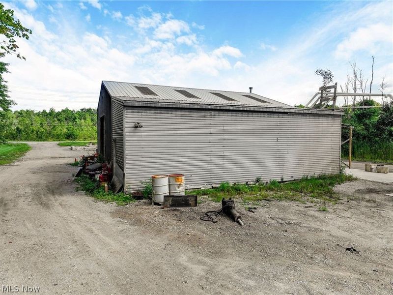 12989 Mayfield Road , Chardon, OH 44024 Photo 4