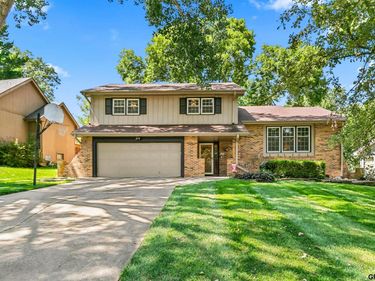 1432 S 136th Street, Omaha, NE 68144