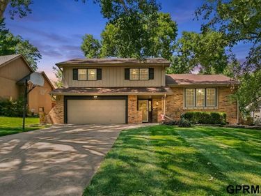 1432 S 136th Street, Omaha, NE 68144