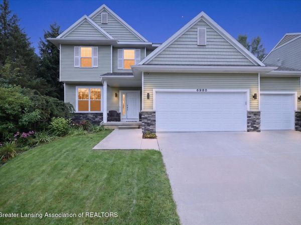 6980 Abbey Lane, Grand Ledge, MI 48837