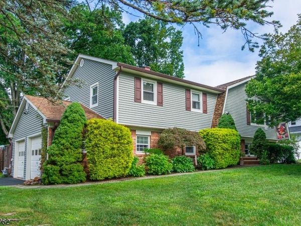 14 Jill Ter, Roxbury, NJ 07876