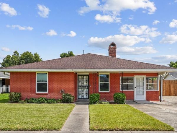 122 IOTA Street , Belle Chasse, LA 70037