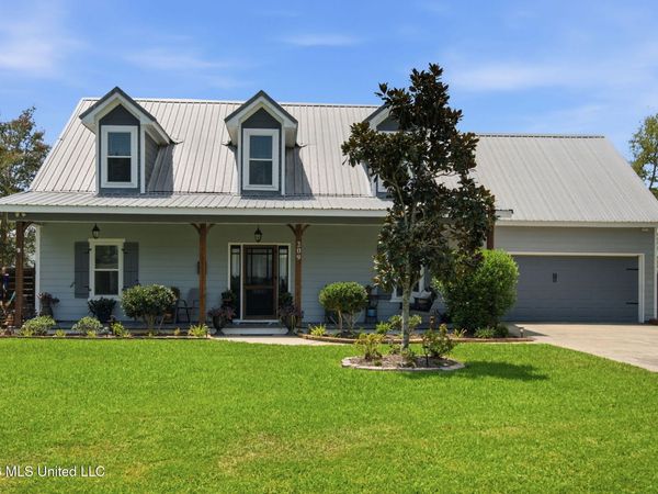209 Blue Heron Cove, Waveland, MS 39576