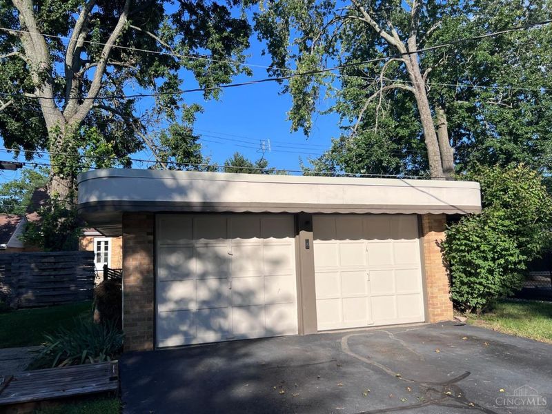 7236 Garden Road, Sycamore Township, OH 45236 Photo 3