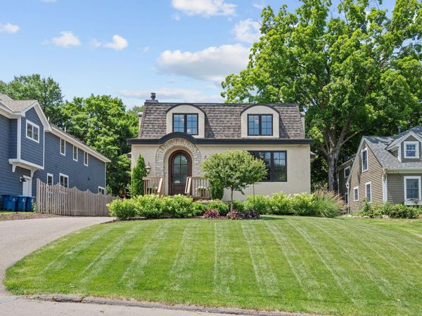 219 Chicago Avenue N, Wayzata, MN 55391