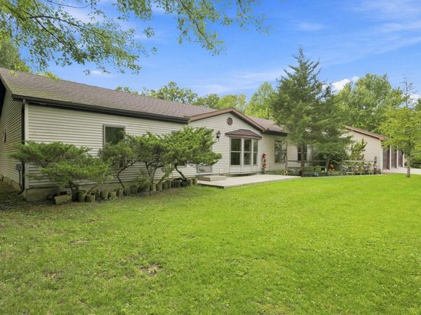 5587 N 650 w Road, Larwill, IN 46764