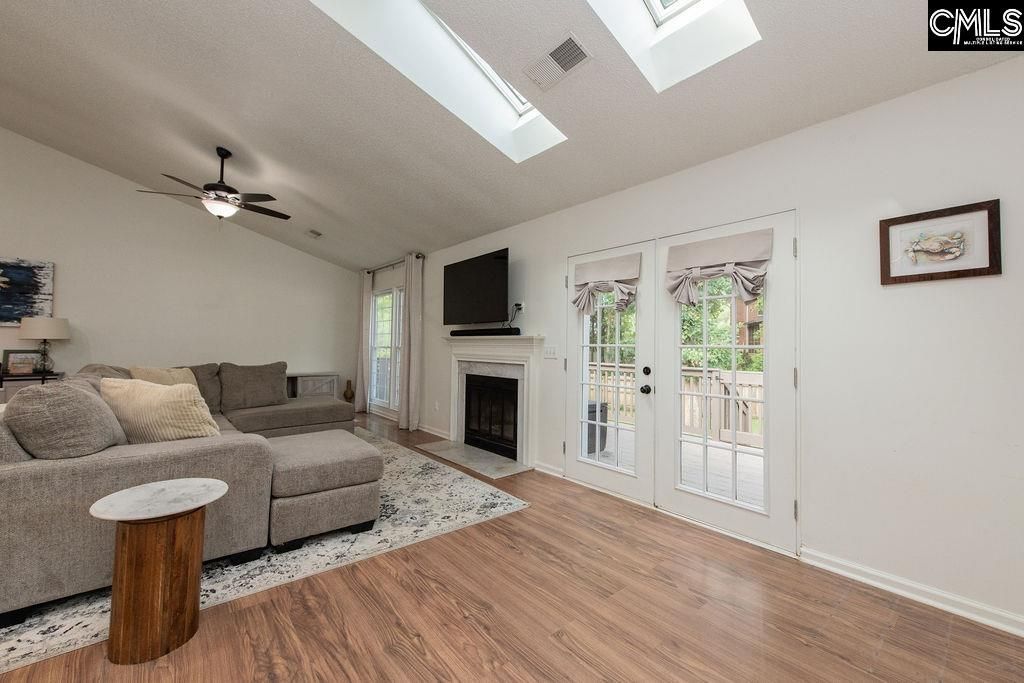 248 Saddlebrooke Road  Photo 9