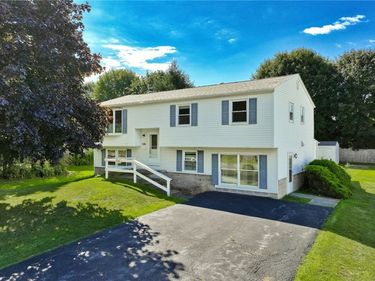 576 Grace Avenue, Newark, NY 14513