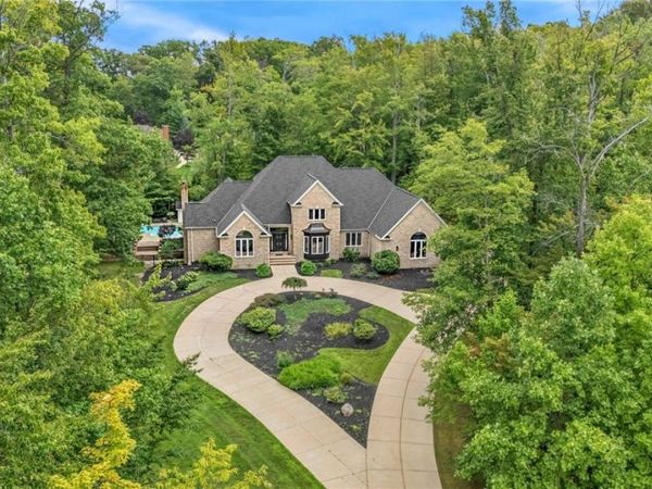 8215 Eagle Ridge Drive, Concord Twp, OH 44077