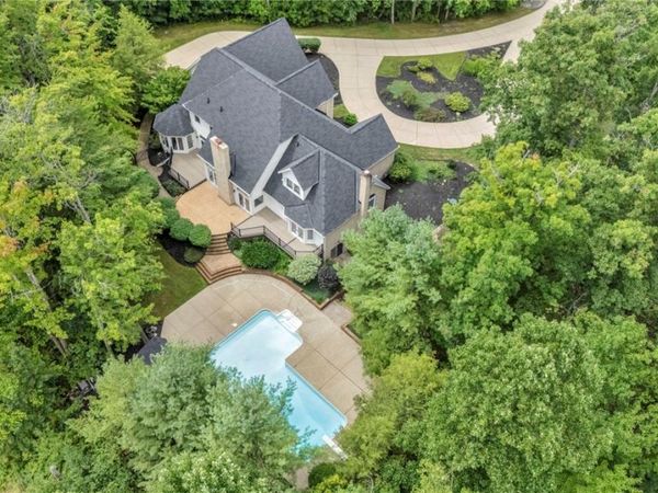 8215 Eagle Ridge Drive, Concord Twp, OH 44077
