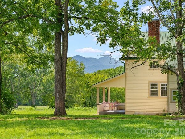 250 Justice Ridge Road, Candler, NC 28715