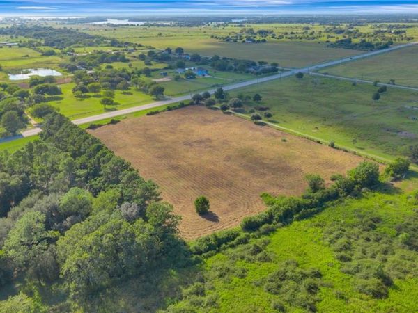 3217 State Highway 172 , Ganado, TX 77962