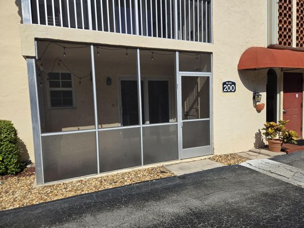 101 E McNab Road, Unit 217, Pompano Beach, FL 33060