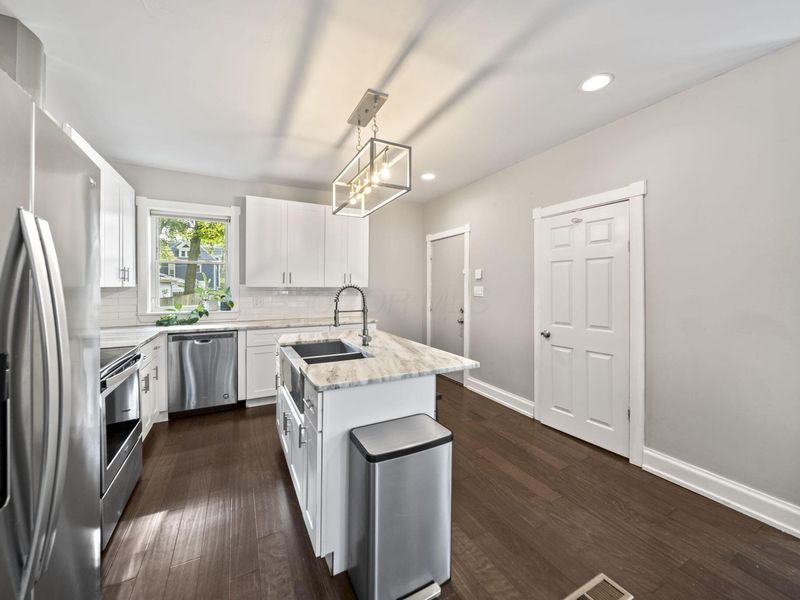 700 S Champion Avenue , Columbus, OH 43205 Photo 14