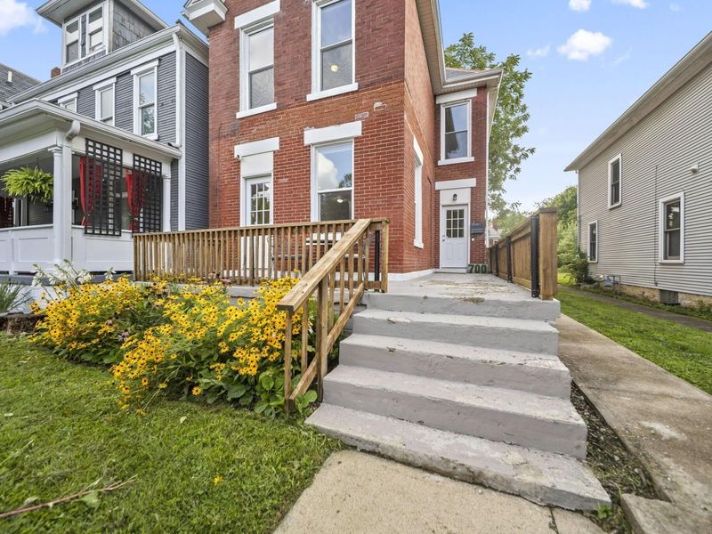 700 S Champion Avenue , Columbus, OH 43205 Photo 4