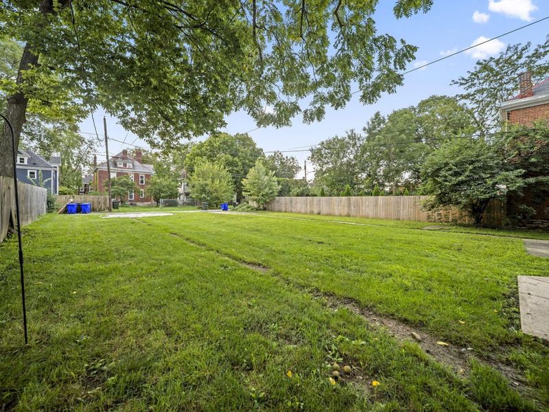 700 S Champion Avenue , Columbus, OH 43205 Photo 48