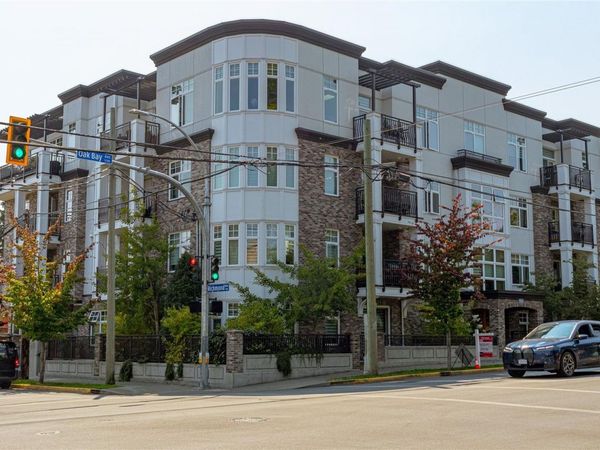 1765 Oak Bay Ave, Unit #105, Victoria, BC V8S 3Z5