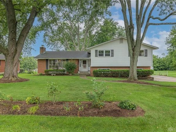 45 Tulip Lane, Riverside, OH 45432